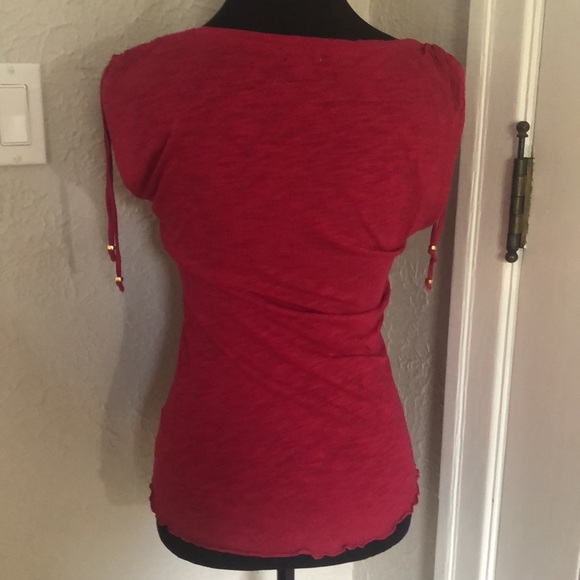 Ladies Dark Pink Guess T-Shirt - Size Small - Picture 5 of 7